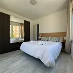 Centro Con Piscina アパート